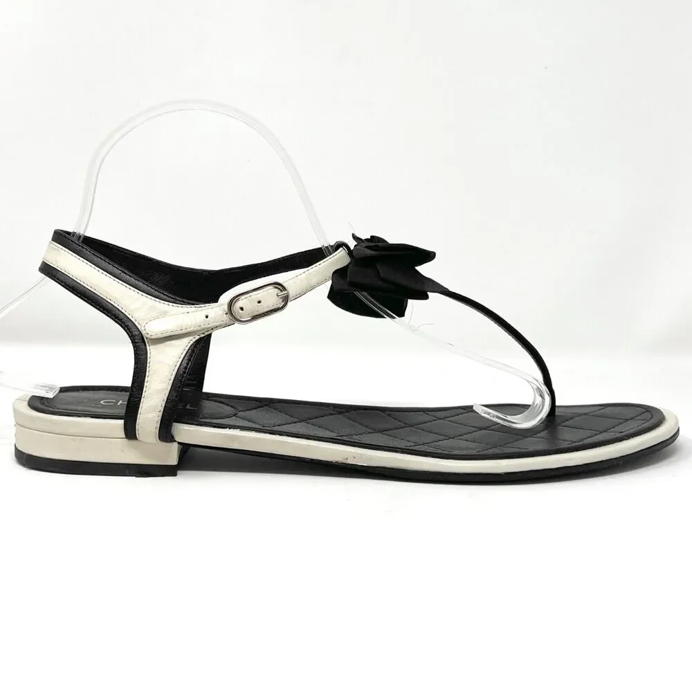 CHANEL White & Black Quilted Bow‎ Flat Sandals – Size 41.5